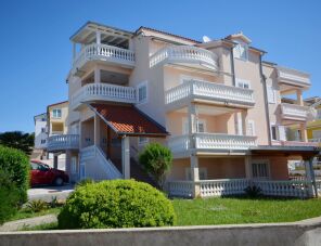 Dora Apartman Vodice szálláshely