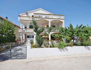 Finka Apartmanok Vodice szálláshely