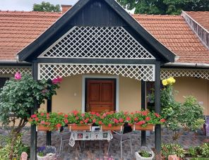 Iskolakert Apartman Sárospatak szálláshely