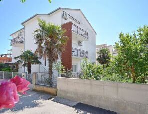 Josipa Apartmanok és Szobák Vodice szálláshely