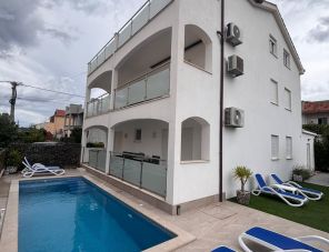 Jozak Apartmanok Trogir maganszallas