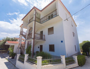 Lorenzo Apartman maganszallas