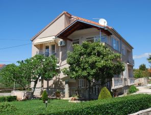 Marko Apartmanok Sukosan szálláshely