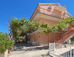 Sima Apartmanok Trogir szálláshely