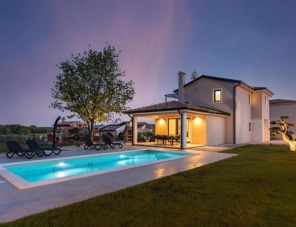 Stefany villa Porec maganszallas